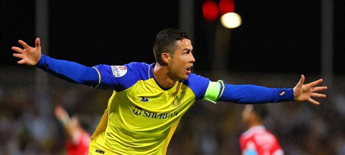 开云平台-关于重返赛场首场状态出色，篮网观众沸腾！，内马尔重返赛场观众掌声雷动的信息